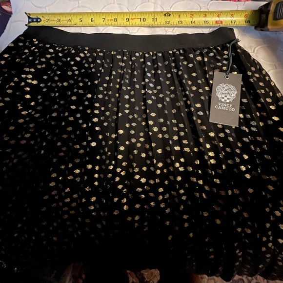 Vince Camuto Pleated Chiffon Foil Dot Midi Skirt - Size L, Black with Gold Dots - Picture 5 of 7